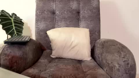 Snapshot of santy_0908 chatting on February 10, 2026, 8:24 pm santy online show from February 10, 2026, 8:24 pm