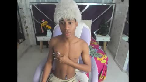 santy online show from November 19, 2025, 2:11 am