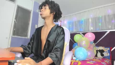 santy online show from December 17, 2025, 12:11 pm