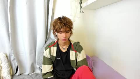 Snapshot of santy_kitty chatting on February 13, 2025, 5:16 am kitty online show from February 13, 2025, 5:16 am