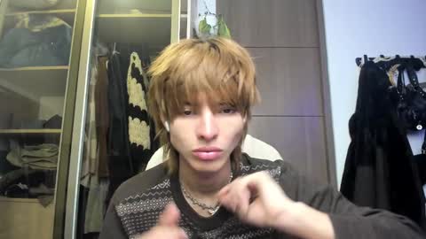 Snapshot of santy_kitty chatting on March 4, 2025, 2:49 am kitty online show from March 4, 2025, 2:49 am