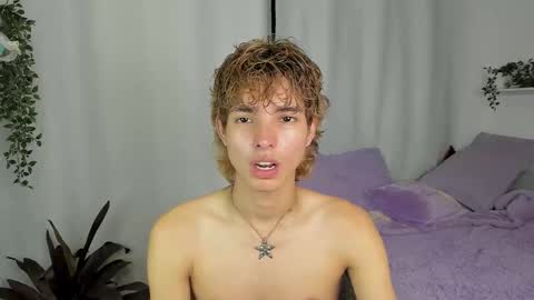 Snapshot of santy_kitty chatting on September 28, 2025, 1:33 am kitty online show from September 28, 2025, 1:33 am