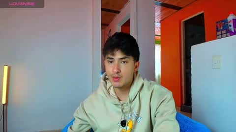 Santyago online show from January 12, 2026, 6:35 pm