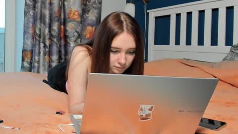 santythousand online show from December 19, 2025, 11:39 am