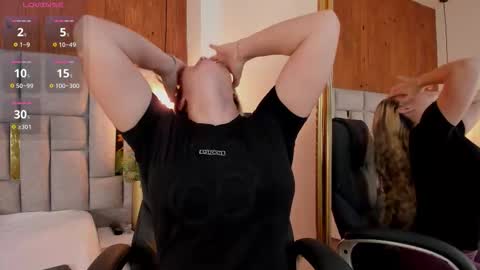 Saori  online show from October 13, 2025, 12:05 pm