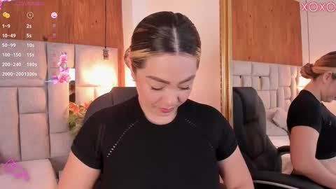 Saori  online show from November 4, 2025, 12:04 pm