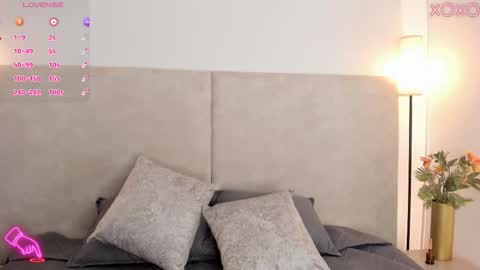 Saori  online show from November 18, 2025, 11:58 am