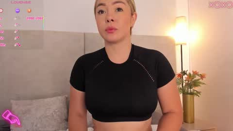 Saori  online show from November 20, 2025, 12:05 pm