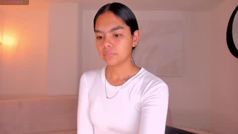 Snapshot of saphirajames chatting on June 25, 2026, 2:00 am Saphira James online show from June 25, 2026, 2:00 am