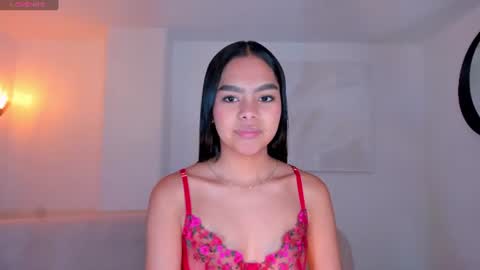 Snapshot of saphirajames chatting on June 25, 2026, 5:12 am Saphira James online show from June 25, 2026, 5:12 am