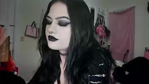 Sapphire online show from December 20, 2025, 11:23 pm