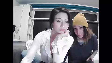 sapphirevelvet online show from April 13, 2026, 8:47 pm