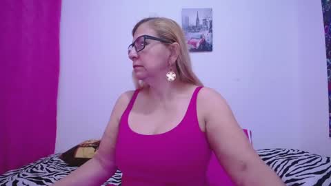 Snapshot of sara211 chatting on December 30, 2024, 12:54 am sara online show from December 30, 2024, 12:54 am