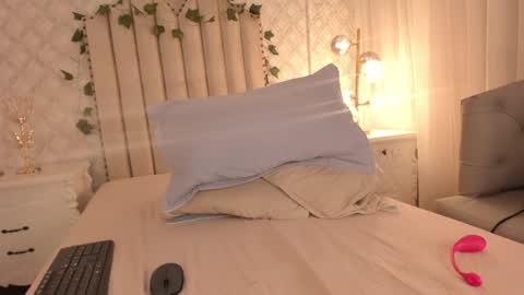 Sara online show from December 19, 2024, 1:29 pm