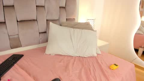 Sara online show from February 26, 2025, 6:37 am