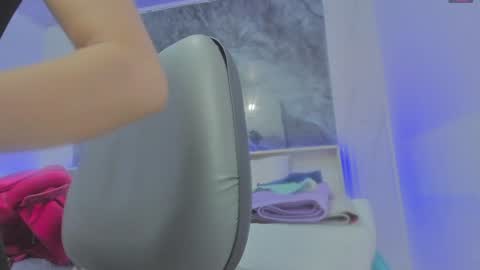 sara allenx online show from February 8, 2025, 11:33 am