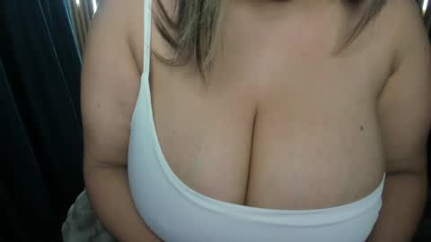 sarah  LIZCANO....... online show from May 18, 2026, 10:21 am