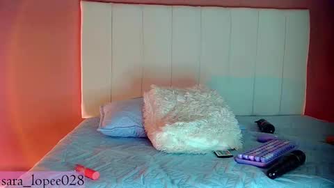 sara_lopee1 online show from February 23, 2025, 3:18 pm