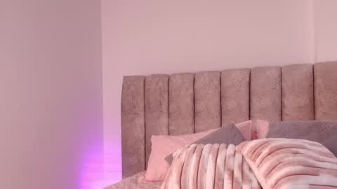 sara_lopee1 online show from November 6, 2025, 11:55 am