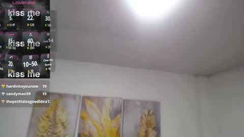Snapshot of sara_marrisson chatting on April 28, 2026, 2:27 am Sara online show from April 28, 2026, 2:27 am