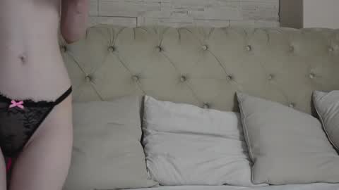 Snapshot of sara_sweetxx chatting on May 30, 2026, 9:45 pm Sara online show from May 30, 2026, 9:45 pm