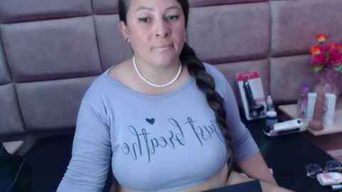 sara_thonson_ online show from February 9, 2025, 6:01 am