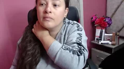 sara_thonson_ online show from February 25, 2026, 3:05 am