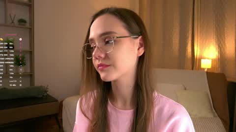 Im Sara  online show from April 10, 2026, 6:12 pm