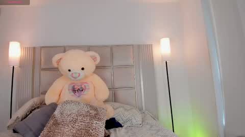 Snapshot of saraa_milleer chatting on June 2, 2026, 8:55 pm Sara Miller online show from June 2, 2026, 8:55 pm