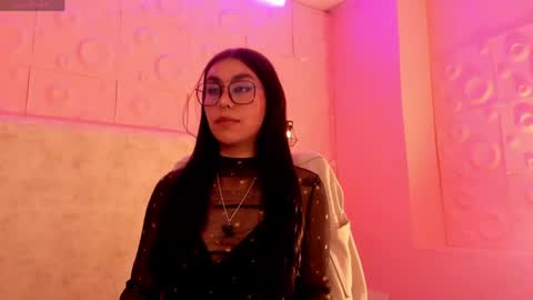 Snapshot of saraa_taylor1 chatting on May 28, 2026, 3:48 am Sara online show from May 28, 2026, 3:48 am