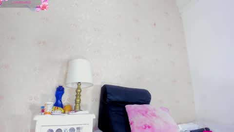 Snapshot of saraacollinss chatting on October 15, 2025, 8:53 pm saraacollinss online show from October 15, 2025, 8:53 pm