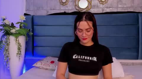 Snapshot of saraalvarezx chatting on January 19, 2026, 4:38 am Sara Alvarezx online show from January 19, 2026, 4:38 am