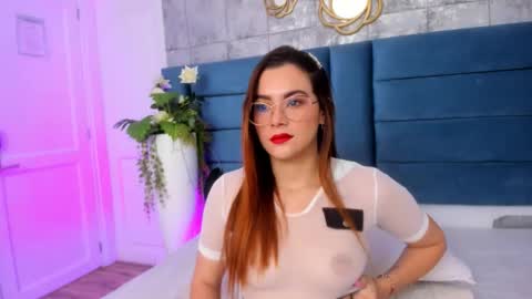 Snapshot of saraalvarezx chatting on February 2, 2026, 4:11 am Sara Alvarezx online show from February 2, 2026, 4:11 am