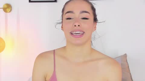 Sara online show from December 11, 2024, 7:57 pm