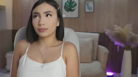 Snapshot of sarabelmont chatting on September 22, 2025, 11:56 am Sara Belmont online show from September 22, 2025, 11:56 am