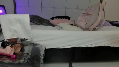   online show from February 22, 2025, 10:29 am