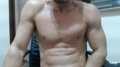 saradorj92 online show from February 6, 2025, 7:56 am