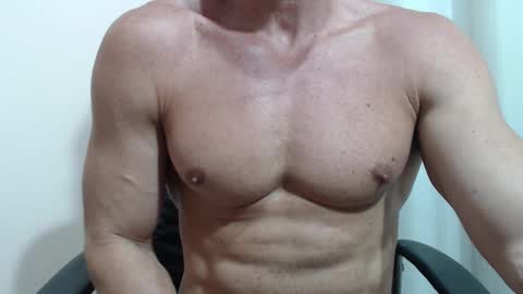 saradorj92 online show from January 14, 2026, 1:11 am