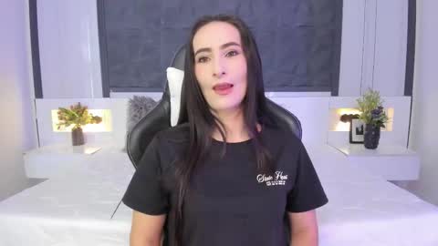 Snapshot of saragomez_1 chatting on October 2, 2025, 12:12 pm Sara Gomez online show from October 2, 2025, 12:12 pm