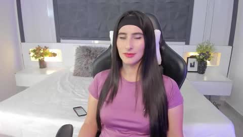 Snapshot of saragomez_1 chatting on November 13, 2025, 1:43 pm Sara Gomez online show from November 13, 2025, 1:43 pm