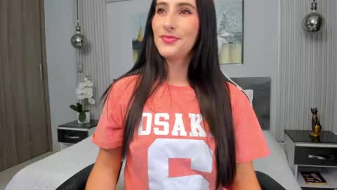  Sara Gomez  online show from May 19, 2026, 12:55 pm