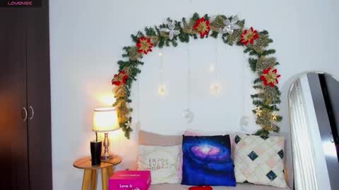 sarah  cinnamon online show from December 19, 2025, 7:21 pm