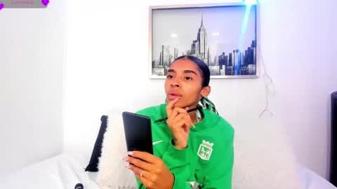 sarah_ashbourne online show from October 2, 2025, 1:29 pm