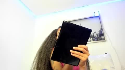 sarah_ashbourne online show from October 30, 2025, 12:50 pm