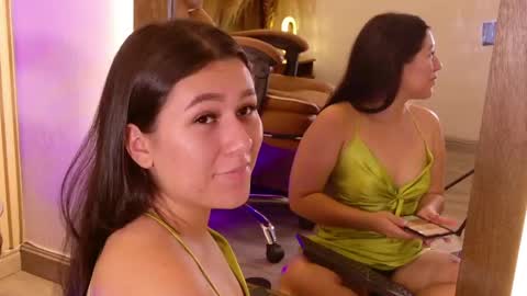 Snapshot of sarah_greyy chatting on May 23, 2026, 9:46 am sarah_greyy online show from May 23, 2026, 9:46 am