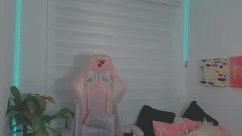 Sarah Ramirez online show from September 18, 2025, 3:08 am