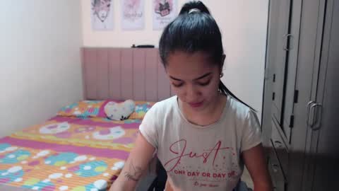 Snapshot of sarah_stone15 chatting on January 26, 2025, 5:44 pm Sarah online show from January 26, 2025, 5:44 pm