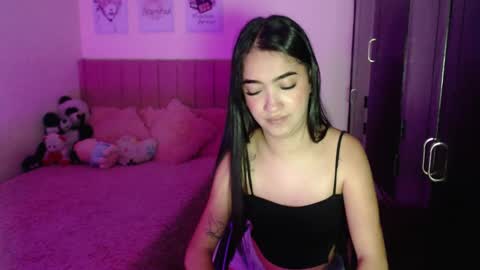 Snapshot of sarah_stone15 chatting on February 1, 2025, 10:44 pm Sarah online show from February 1, 2025, 10:44 pm