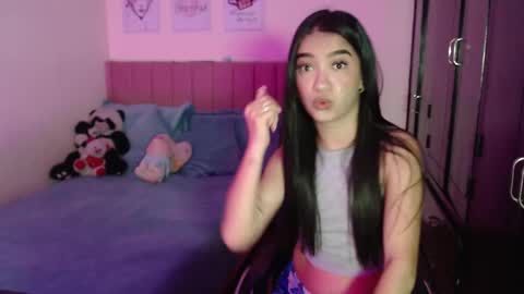 Snapshot of sarah_stone15 chatting on February 28, 2025, 5:04 pm Sarah online show from February 28, 2025, 5:04 pm