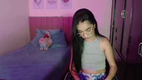 Snapshot of sarah_stone15 chatting on February 28, 2025, 9:23 pm Sarah online show from February 28, 2025, 9:23 pm